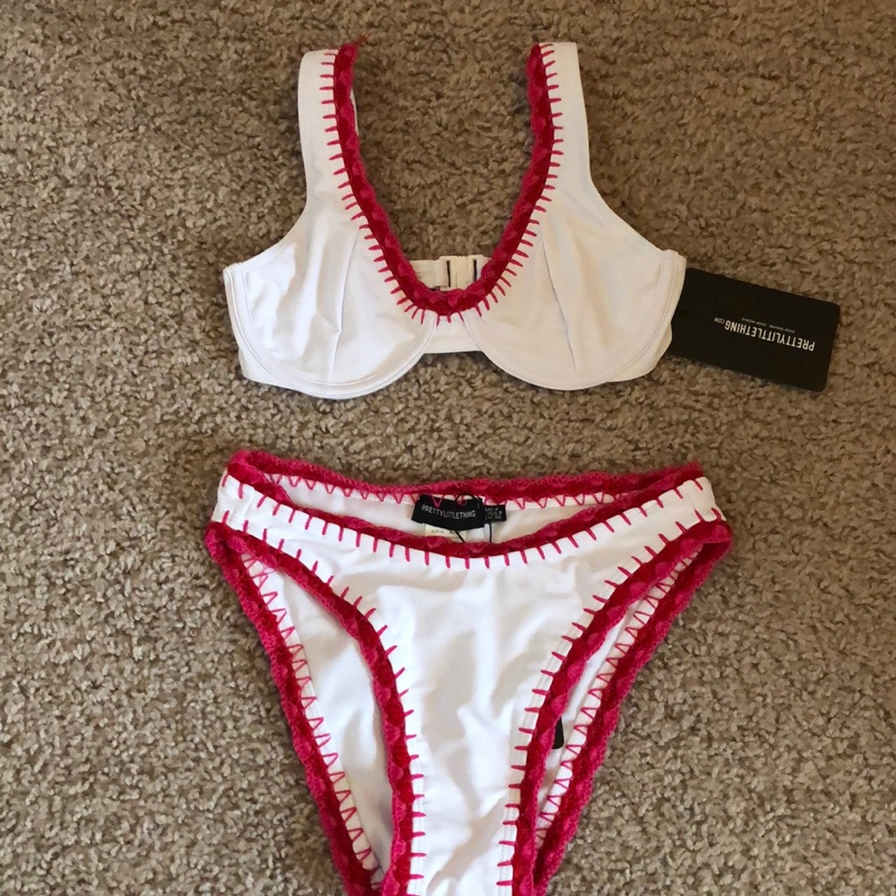 Prettylittlething swimsuit 💕